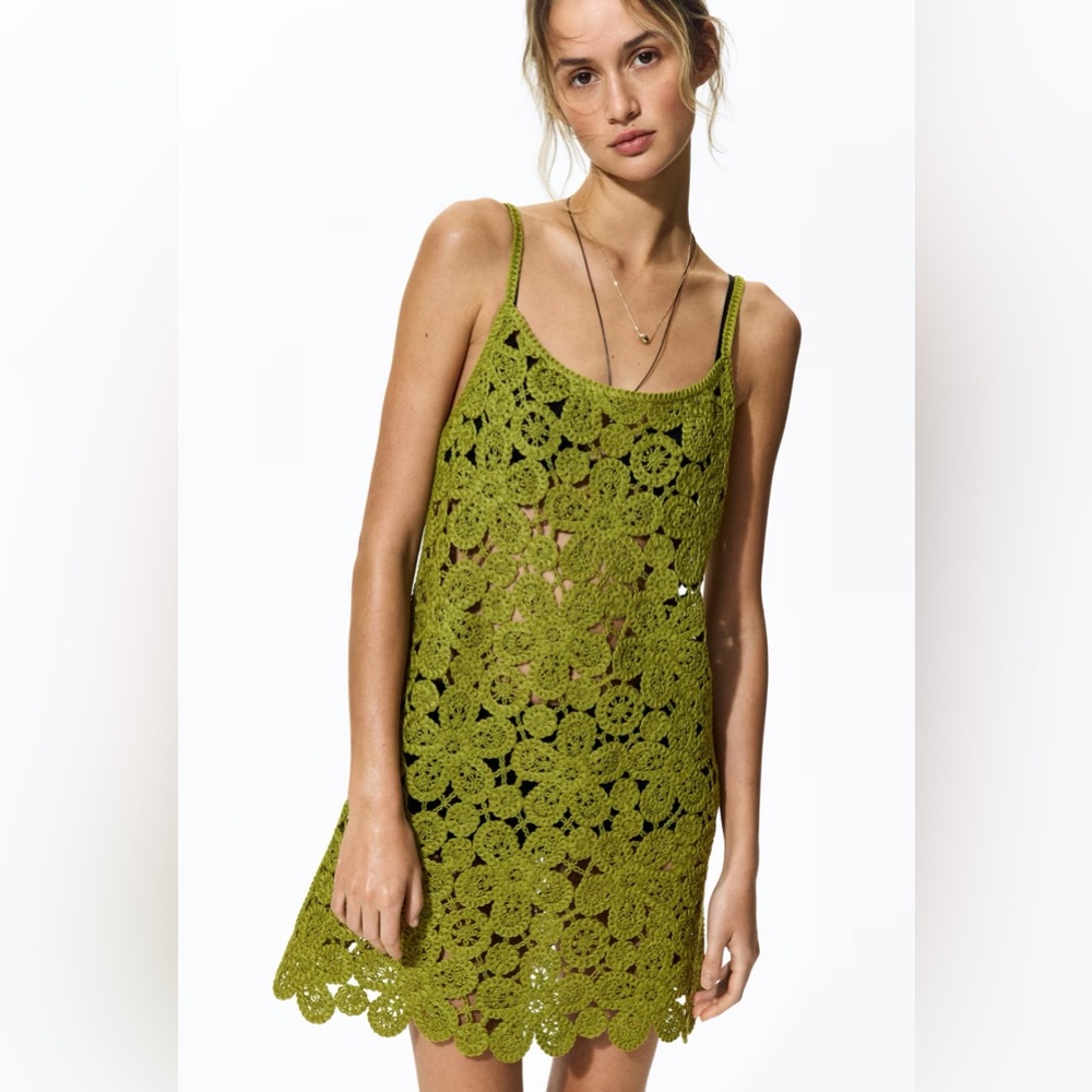 H&M OLIVE GREEN CROCHET-LOOK MINI DRESS - Picture 3 of 9
